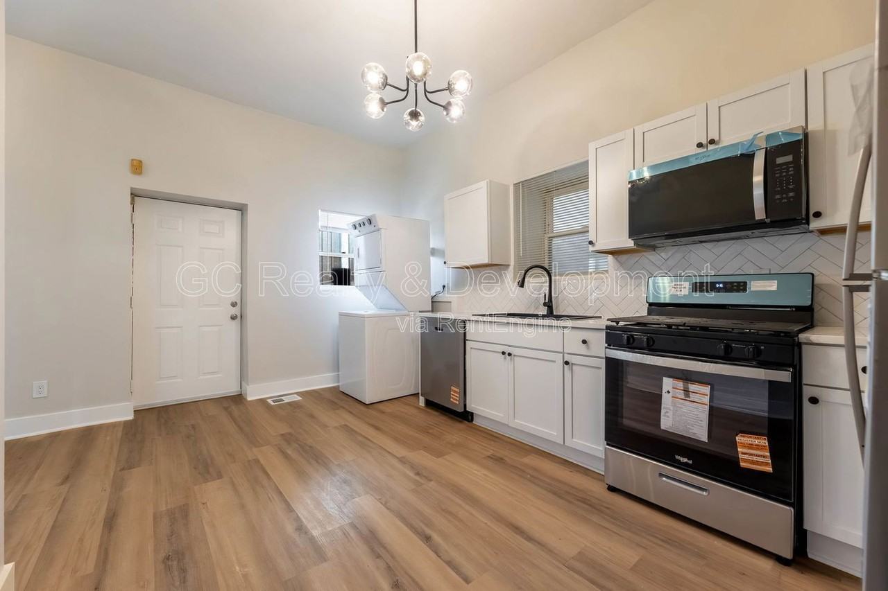 4241 S Calumet Ave #1 - Photo 2 of 19