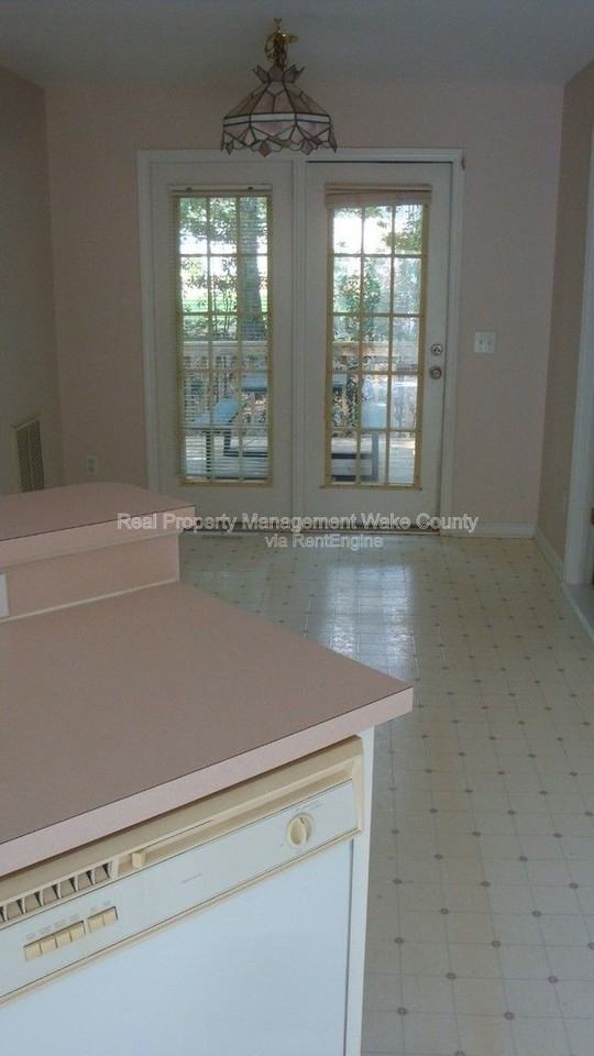 2912 Isabella Dr - Photo 4 of 16