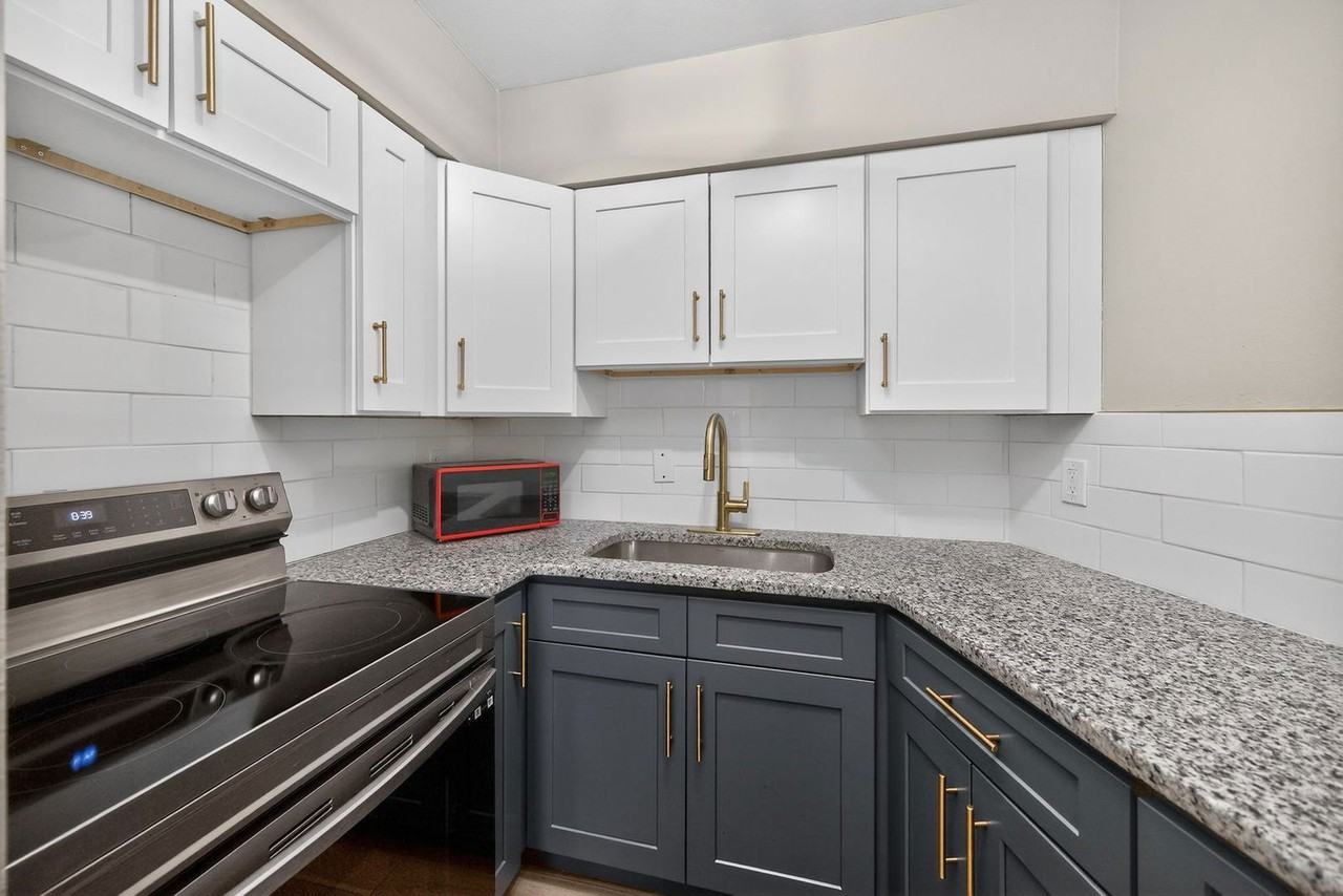 6419 Montgomery Rd #B1 - Photo 2 of 18