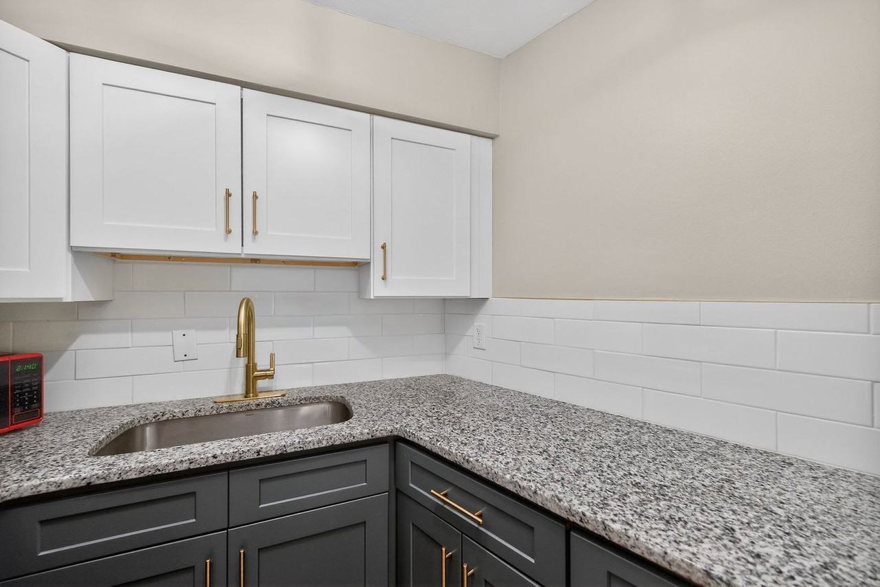 6419 Montgomery Rd #B1 - Photo 3 of 18