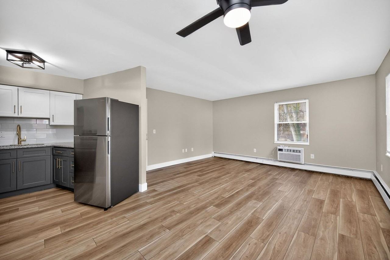 6419 Montgomery Rd #B1 - Photo 6 of 18