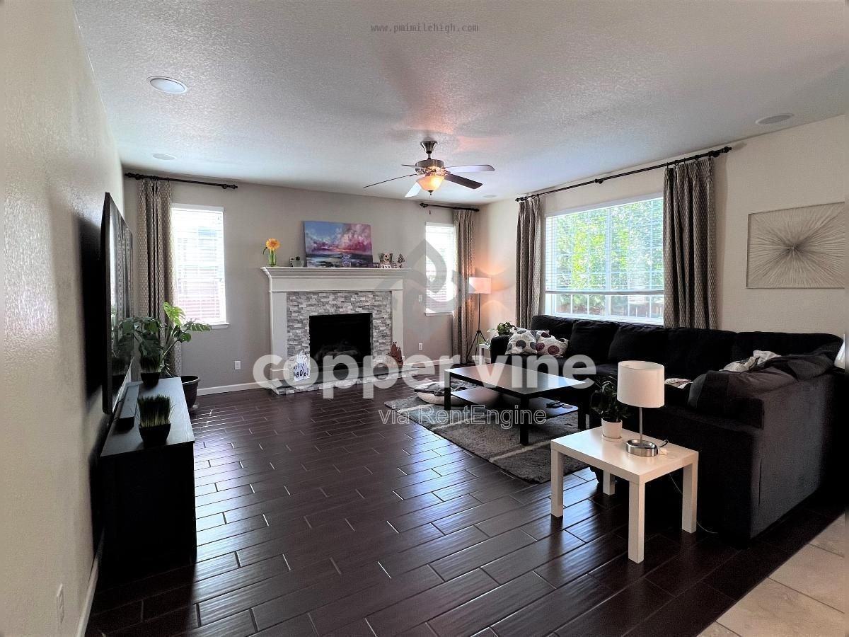 11881 Chambers Dr - Photo 7 of 21