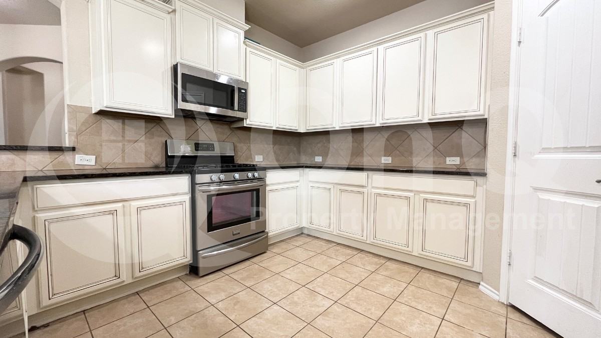 401 Black Bass Rd - Photo 2 of 28