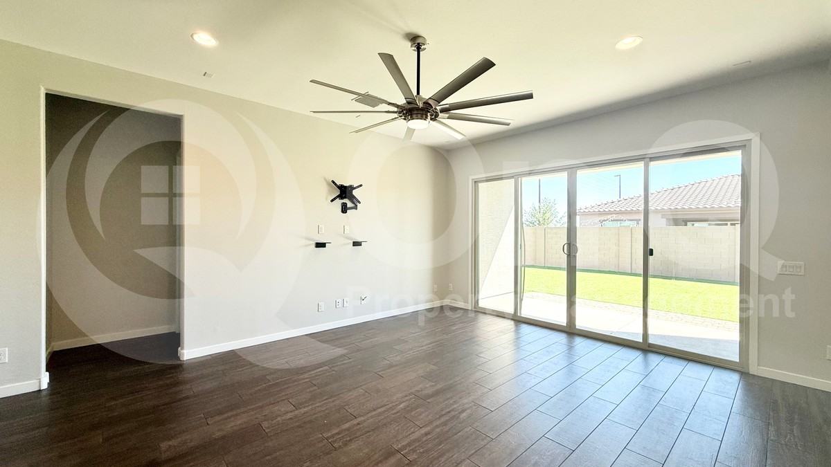 261 E Virgo Pl - Photo 6 of 18