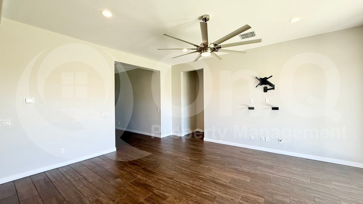 261 E Virgo Pl - Photo 7 of 18