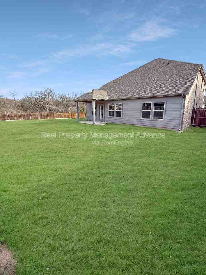 452 Morning Dew Ln - Photo 5 of 29