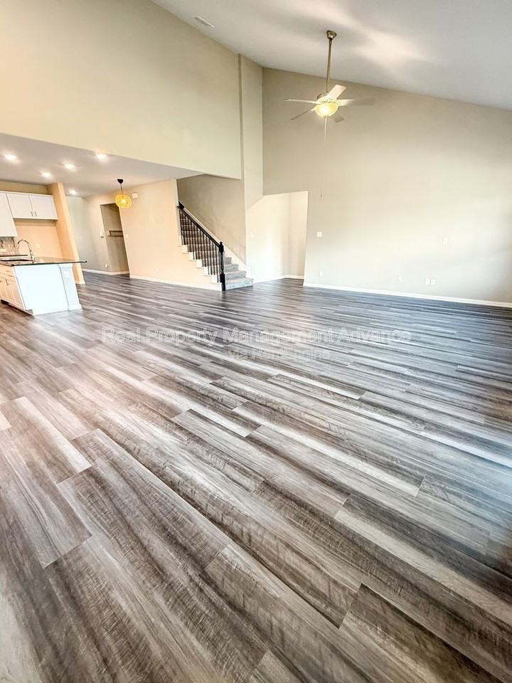 452 Morning Dew Ln - Photo 7 of 29