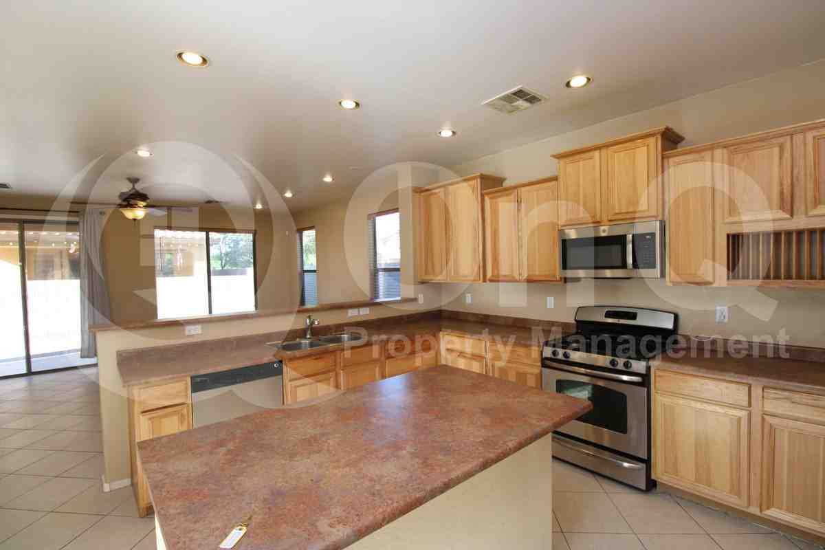 3956 E Geronimo St - Photo 4 of 21