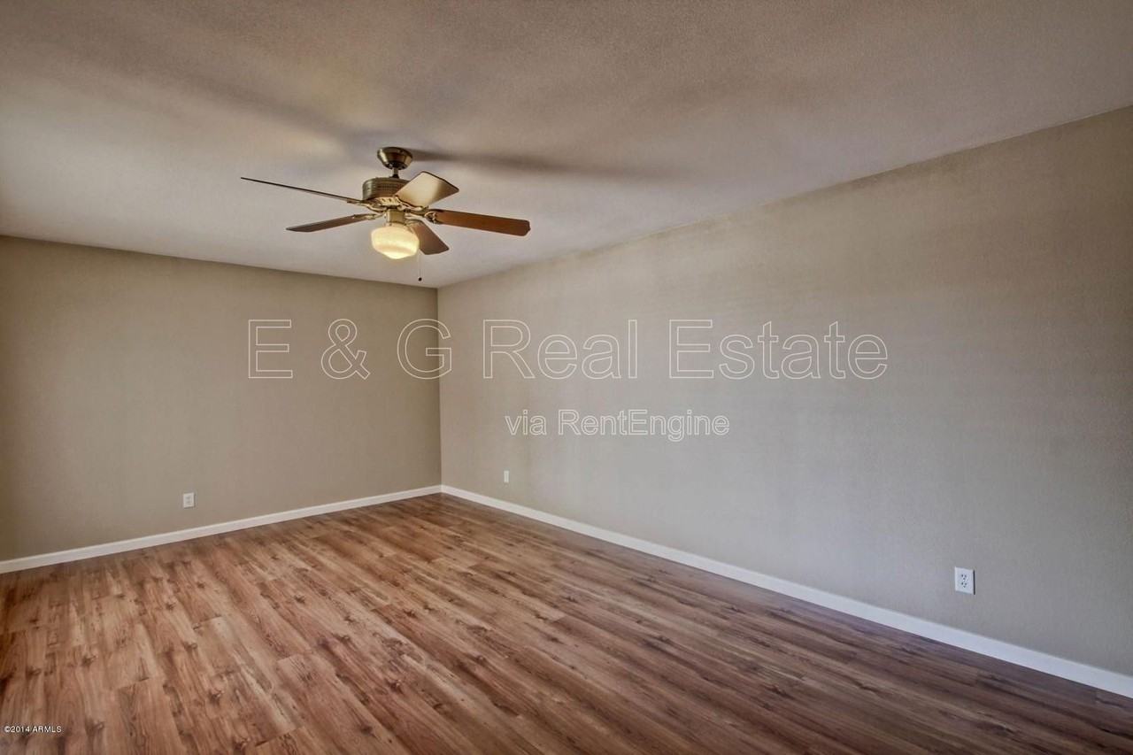 1030 E Manhatton Dr - Photo 4 of 28