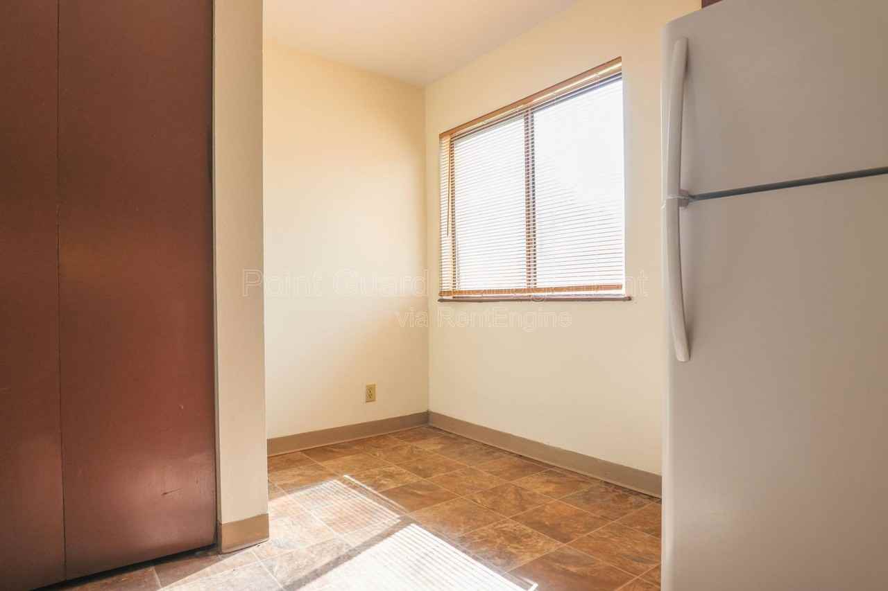 3004 S 68th Ct - Photo 5 of 19