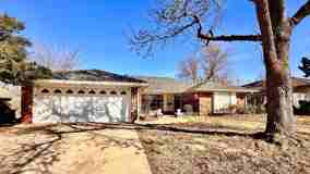 12109 Camelot Dr - Photo 1 of 1