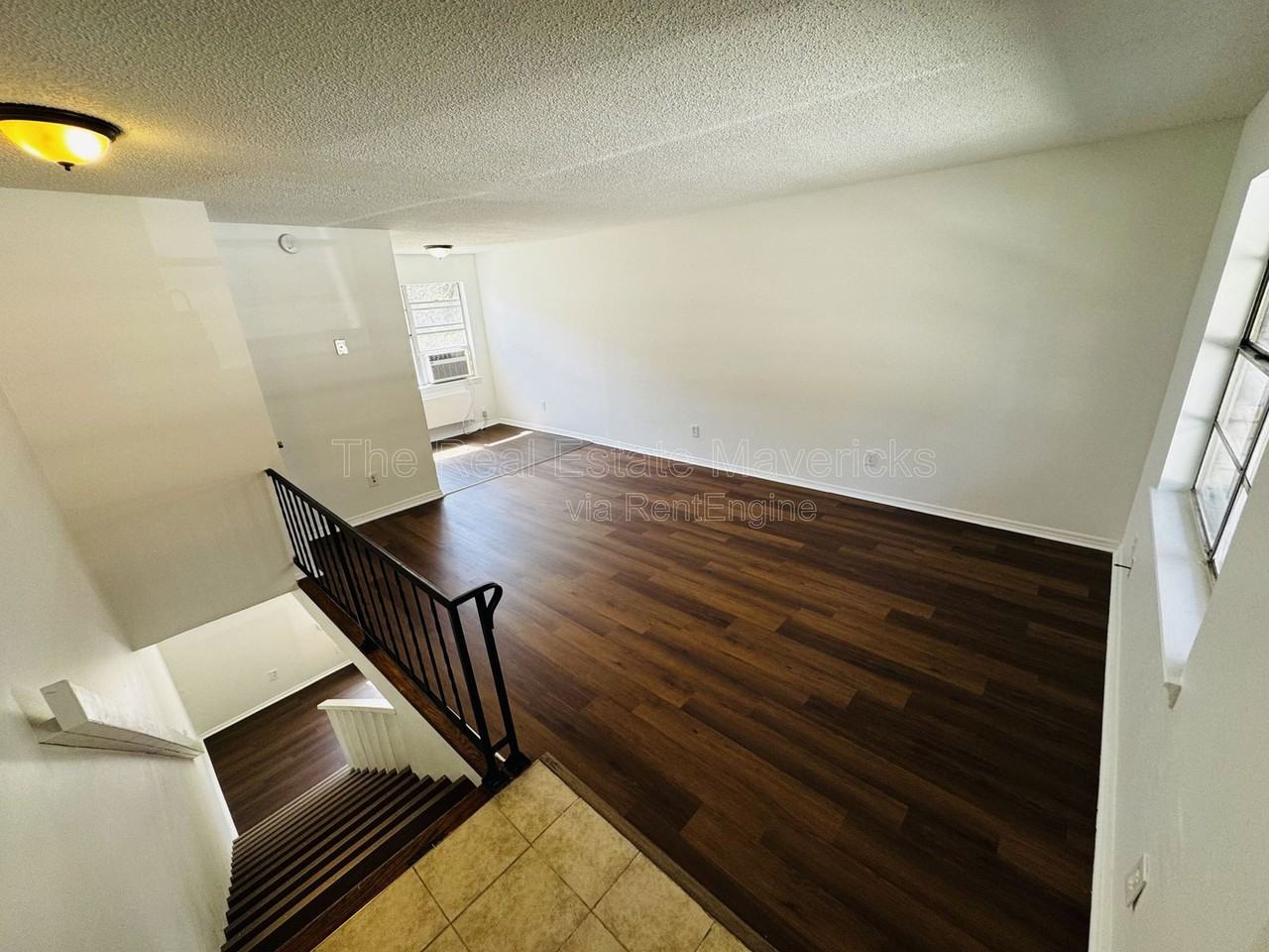 925 Shallowford Rd #6 - Photo 3 of 12