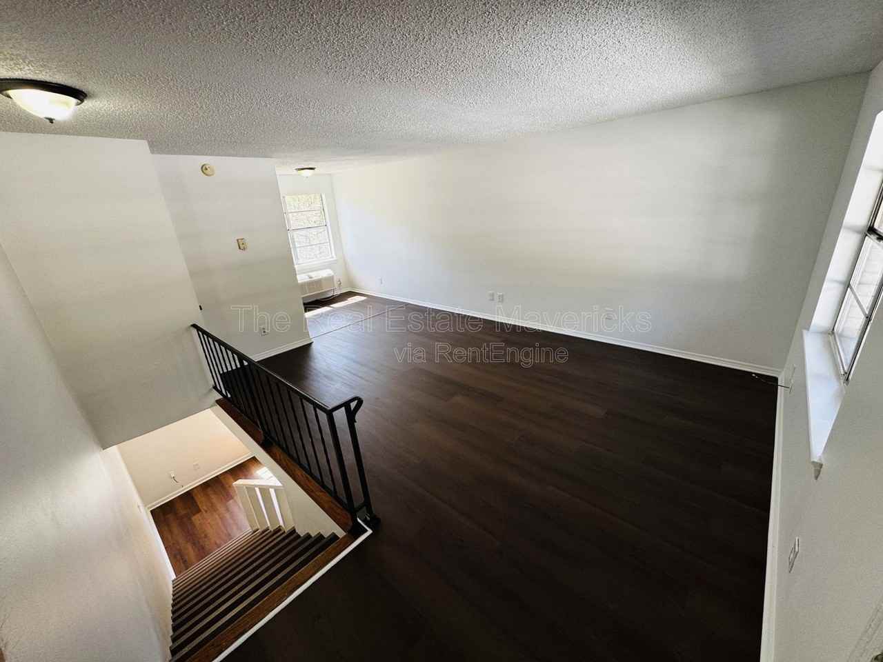 925 Shallowford Rd #8 - Photo 3 of 12