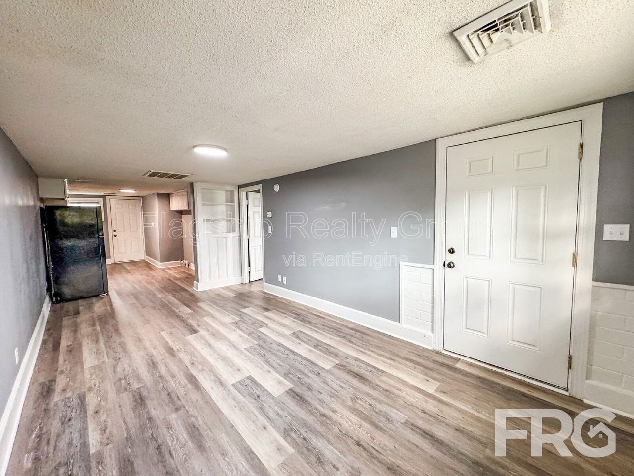 600 Howell St #E - Photo 5 of 40