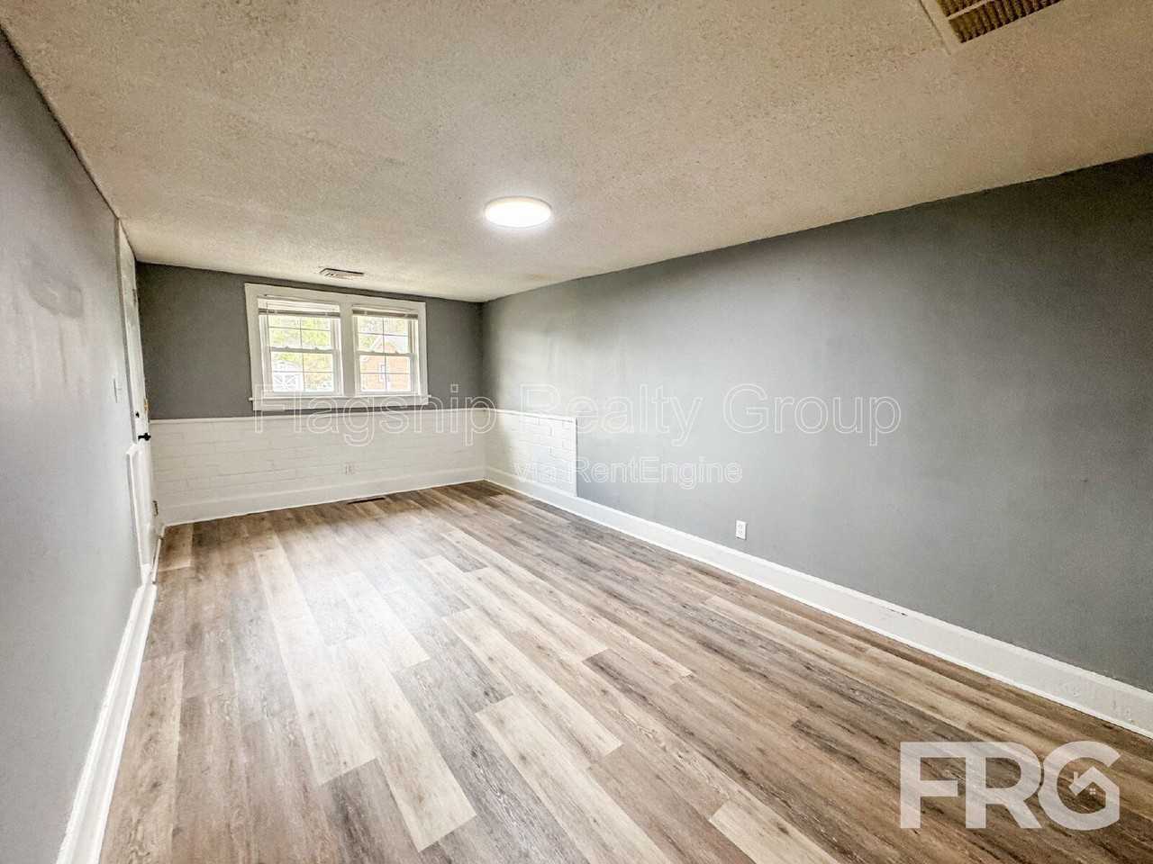 600 Howell St #E - Photo 6 of 40