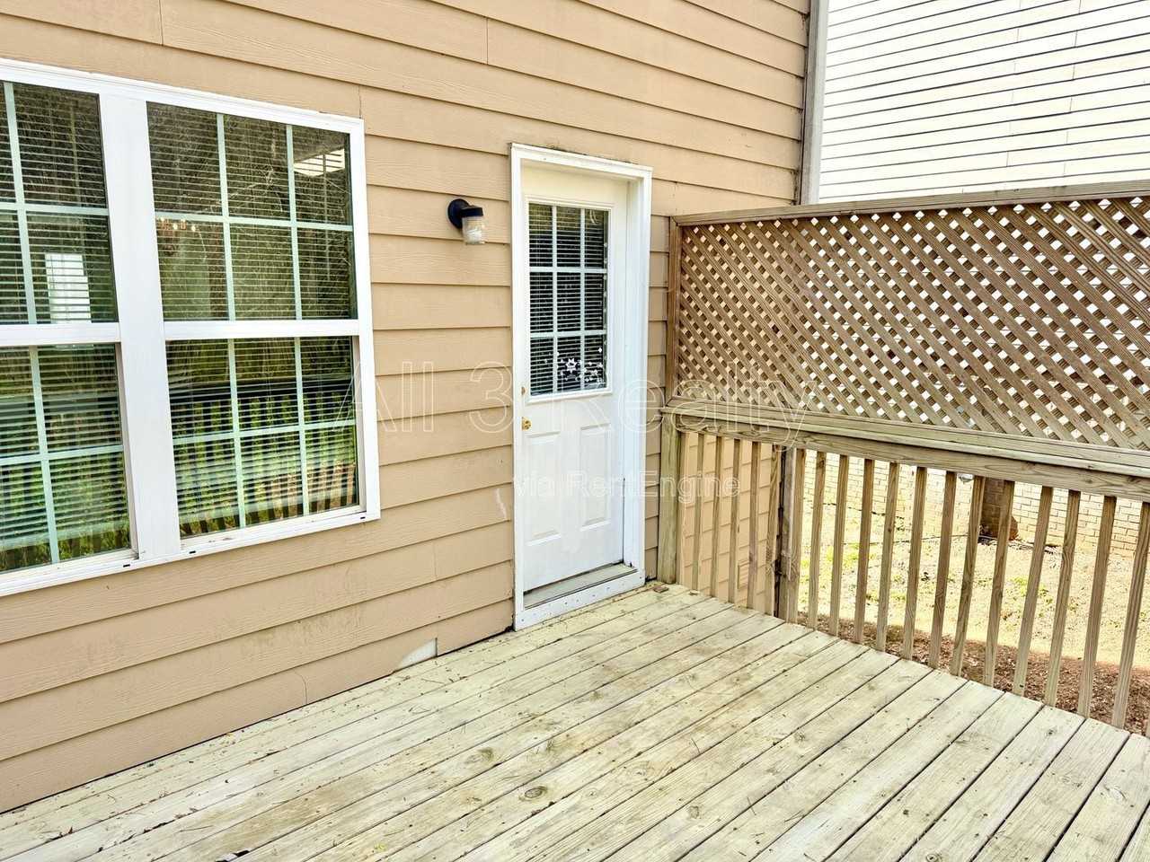 1691 Redan W - Photo 2 of 34