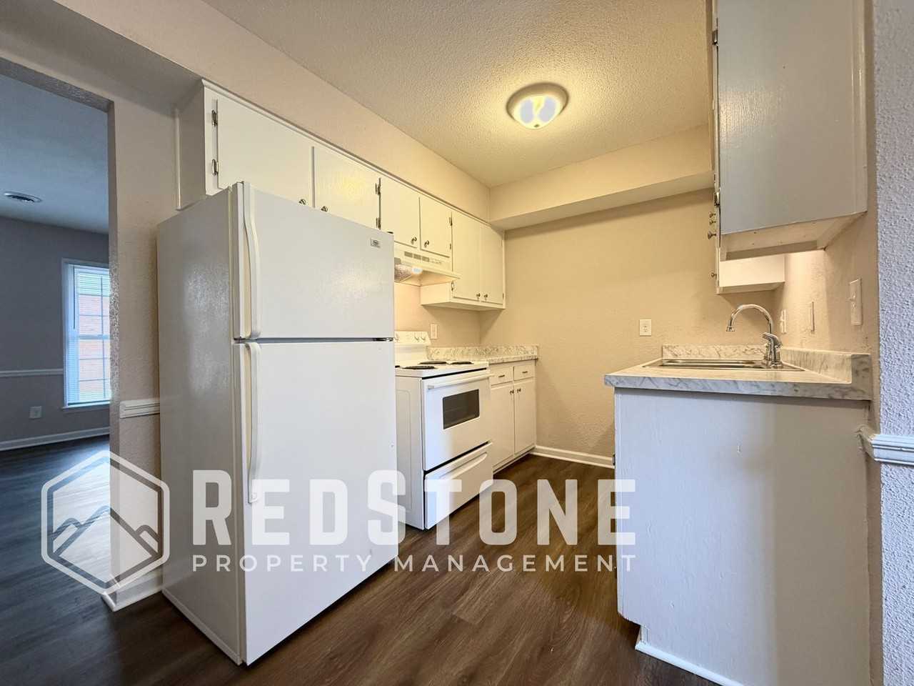 600 Church St #10 - Photo 5 of 17