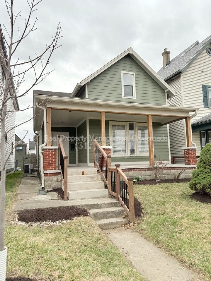 1135 Spann Ave - Photo 2 of 40