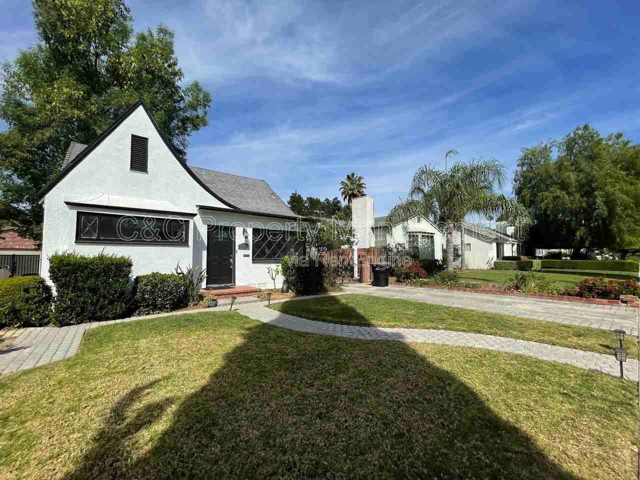 4621 Sunnyside Dr - Photo 2 of 19