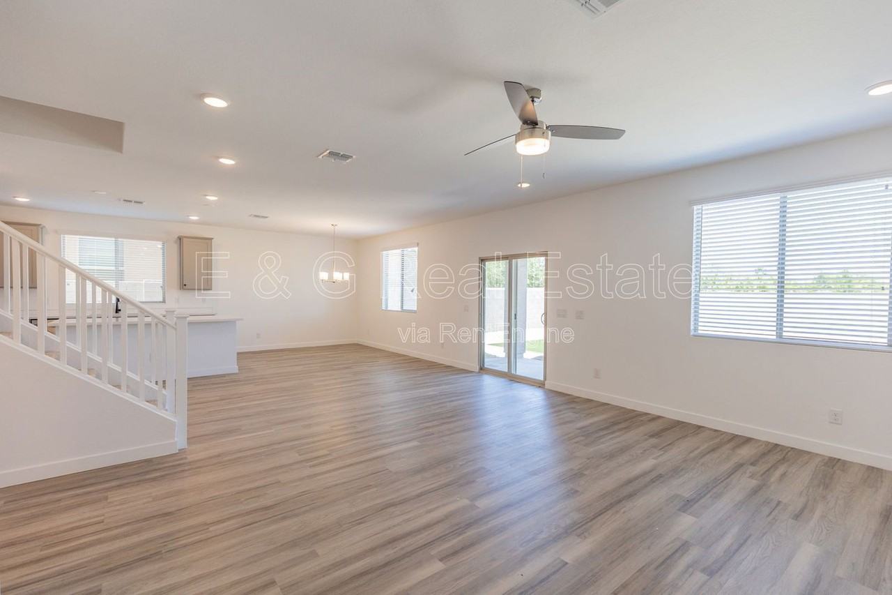 16976 W Diana Ave - Photo 5 of 28