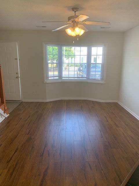 2345 Vineyard Dr - Photo 3 of 15