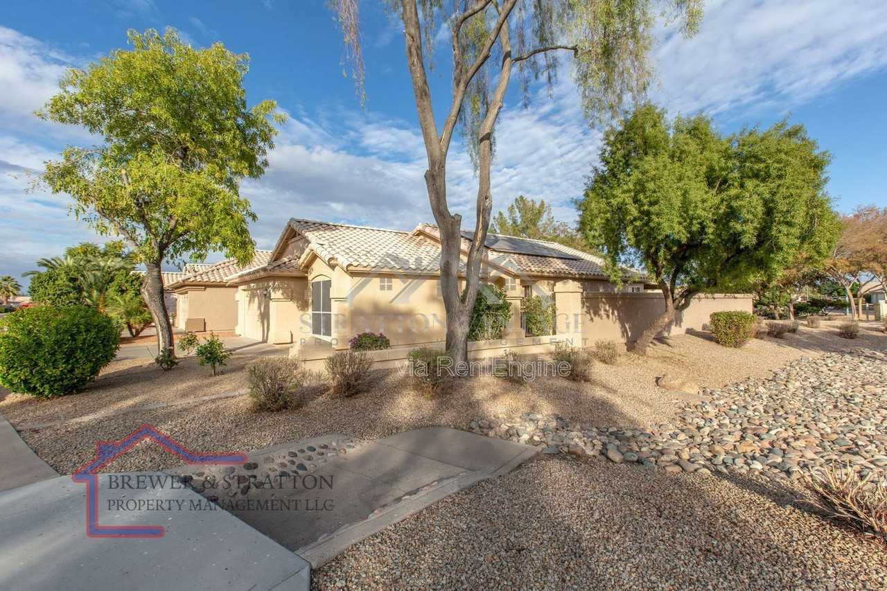 1101 N Jackson St - Photo 4 of 39