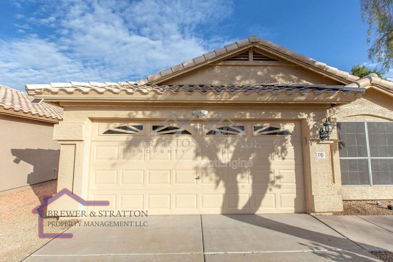 1101 N Jackson St - Photo 5 of 39