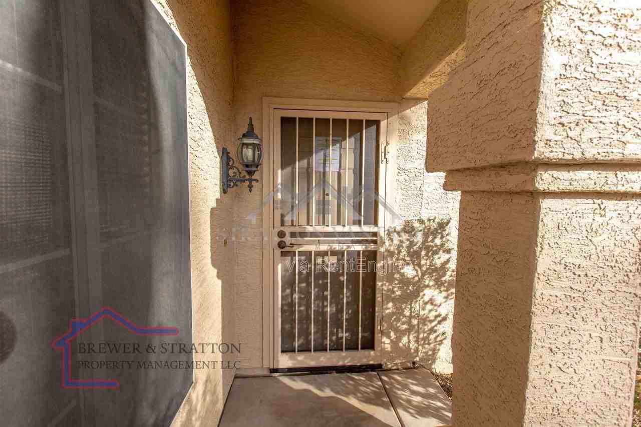 1101 N Jackson St - Photo 6 of 39