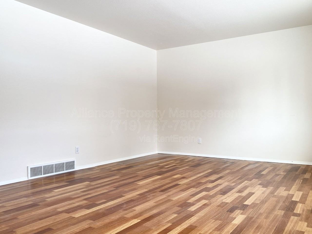 2818 Dusk Dr - Photo 4 of 35