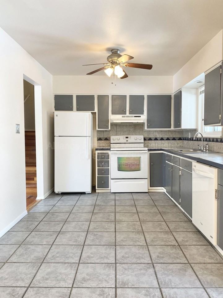 2818 Dusk Dr - Photo 7 of 35