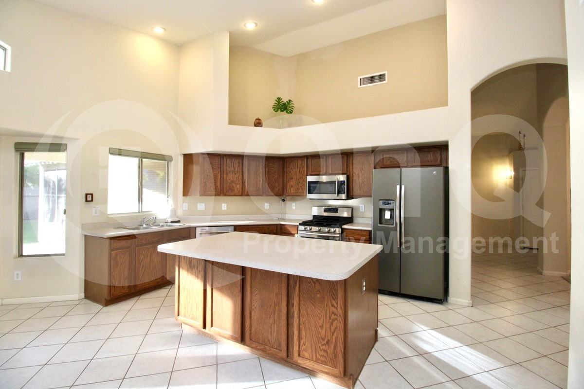 2370 S Granite St - Photo 4 of 32