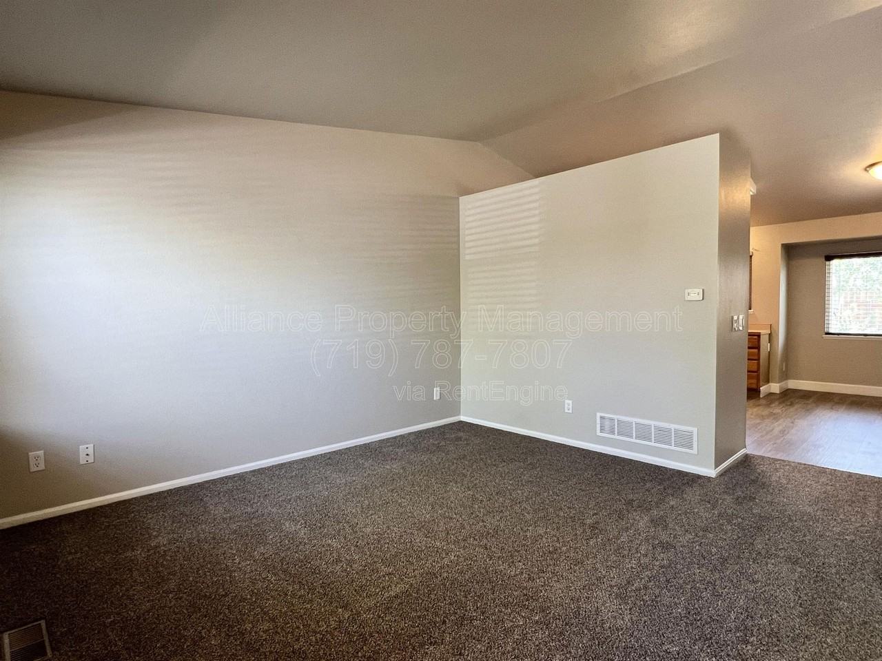 5851 Granby Hill Dr - Photo 2 of 38