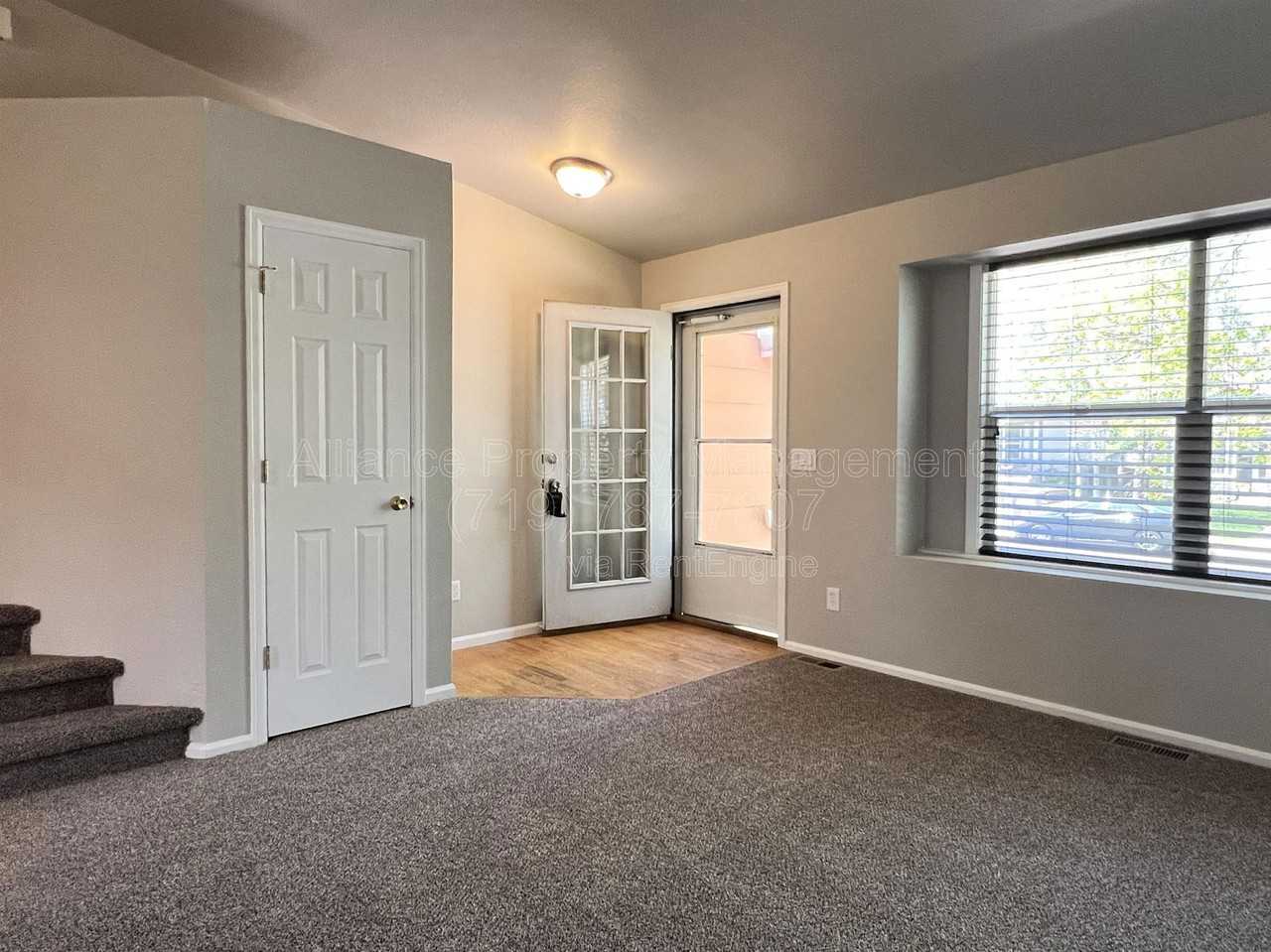 5851 Granby Hill Dr - Photo 4 of 38