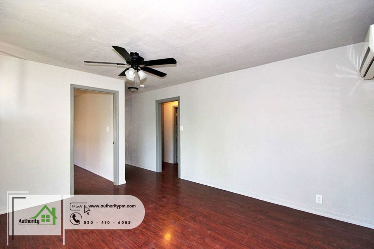 420 Beagle Ln - Photo 5 of 22