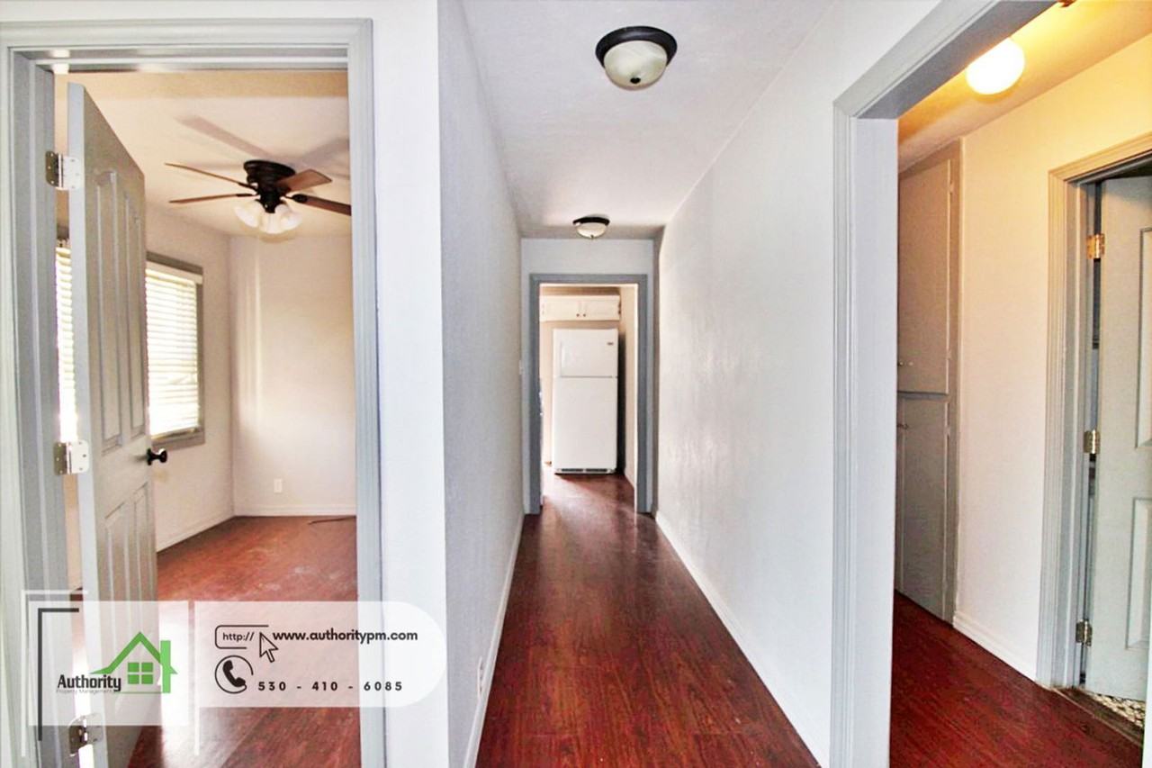 420 Beagle Ln - Photo 7 of 22