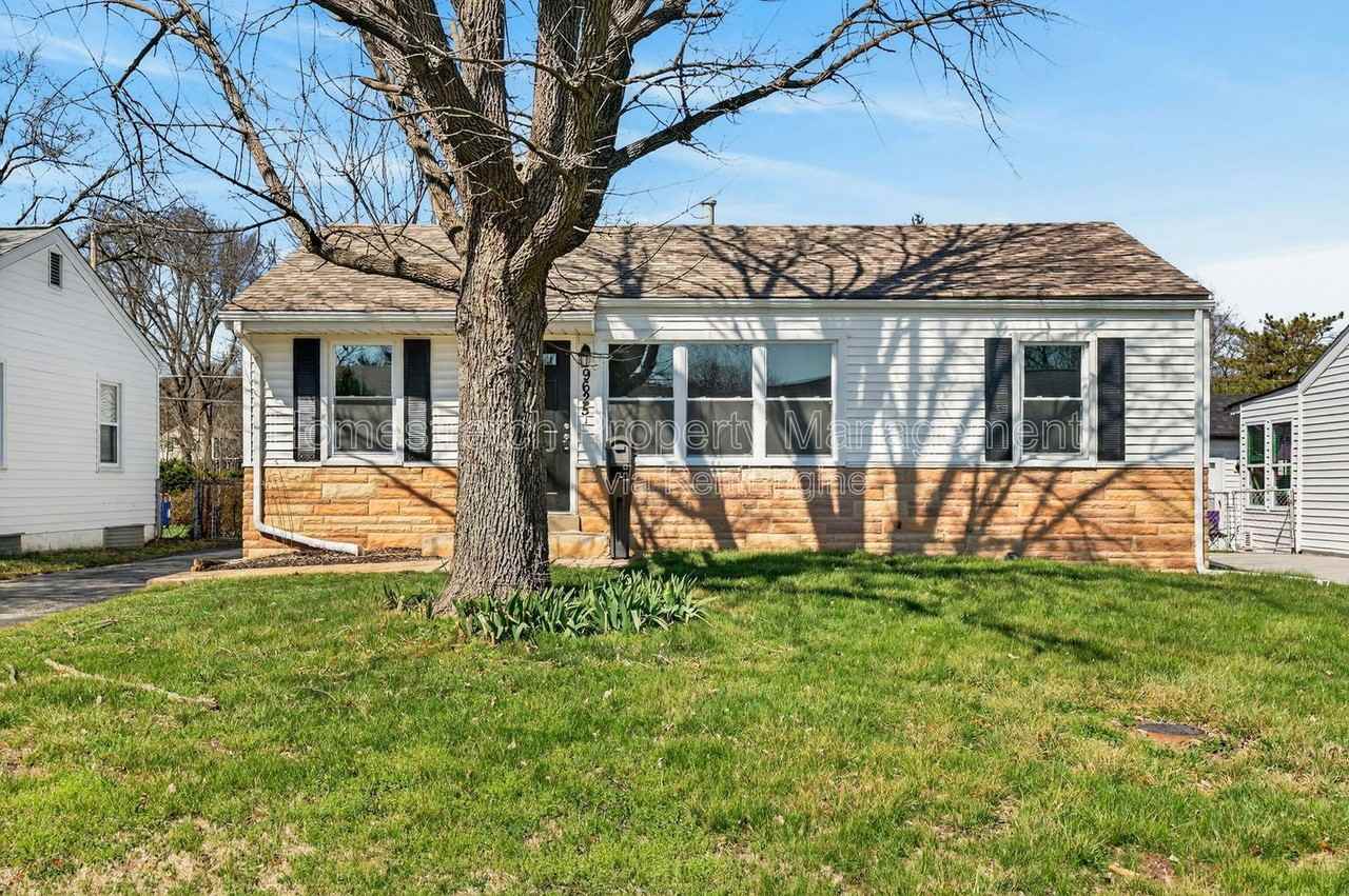 9625 Theodosia Ave - Photo 2 of 46