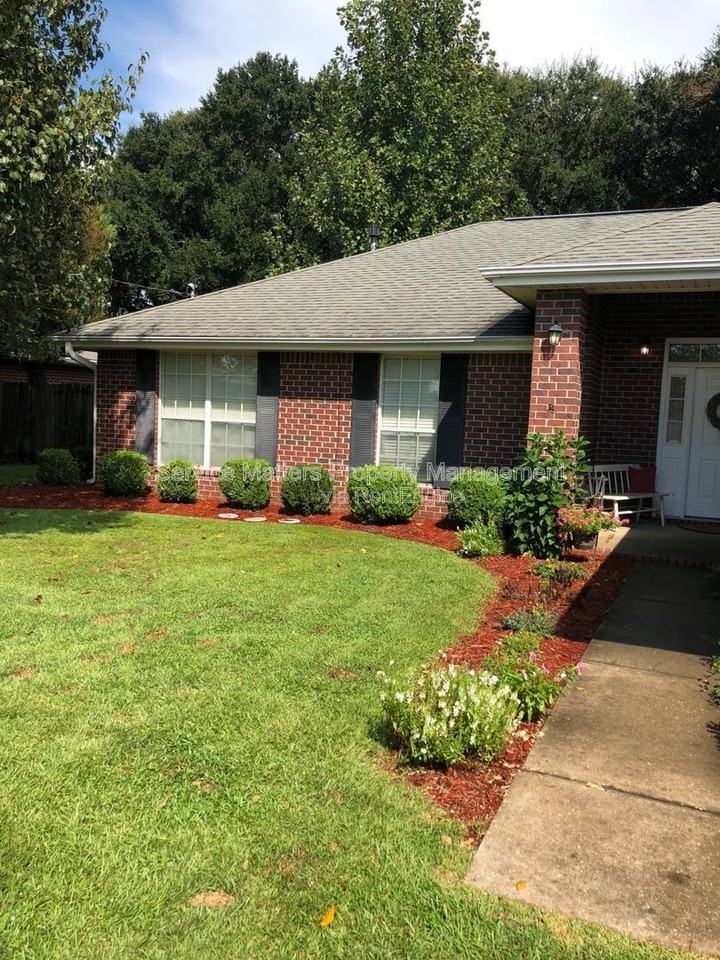 4742 Spencer Oaks Blvd - Photo 2 of 27