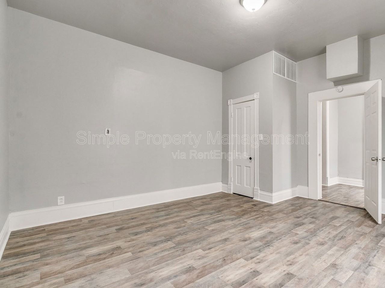 611 E Springer Ave - Photo 4 of 25