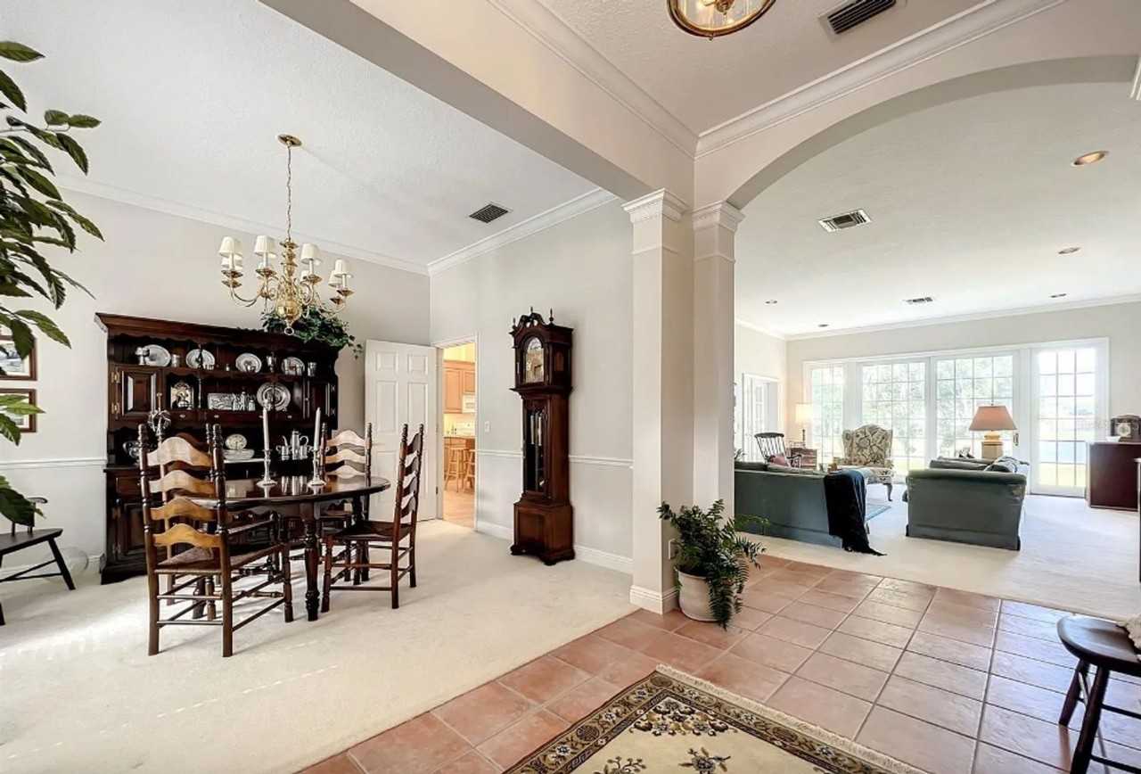 2054 Sawgrass Dr - Photo 6 of 16