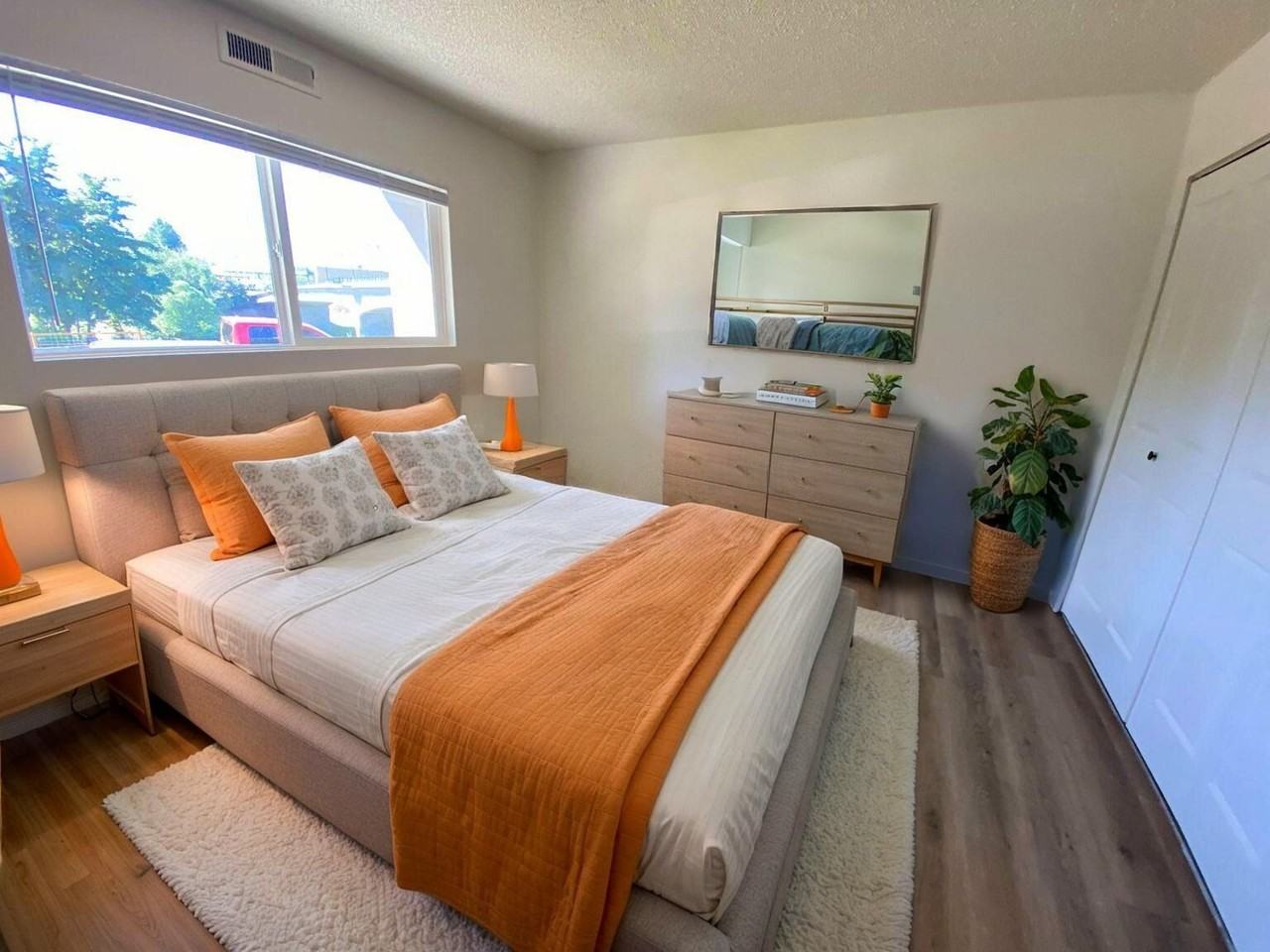 633 Se Flint St #3 - Photo 4 of 10