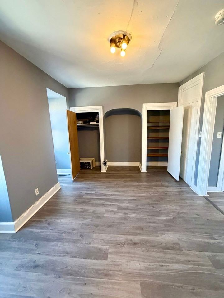 446 N Duke St #3F - Photo 3 of 12