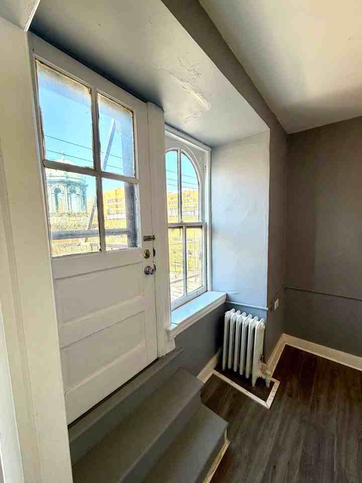 446 N Duke St #3F - Photo 6 of 12