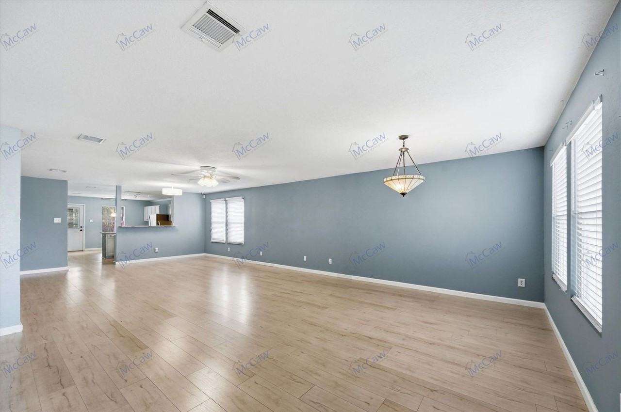 8401 Swan Park Dr - Photo 4 of 21