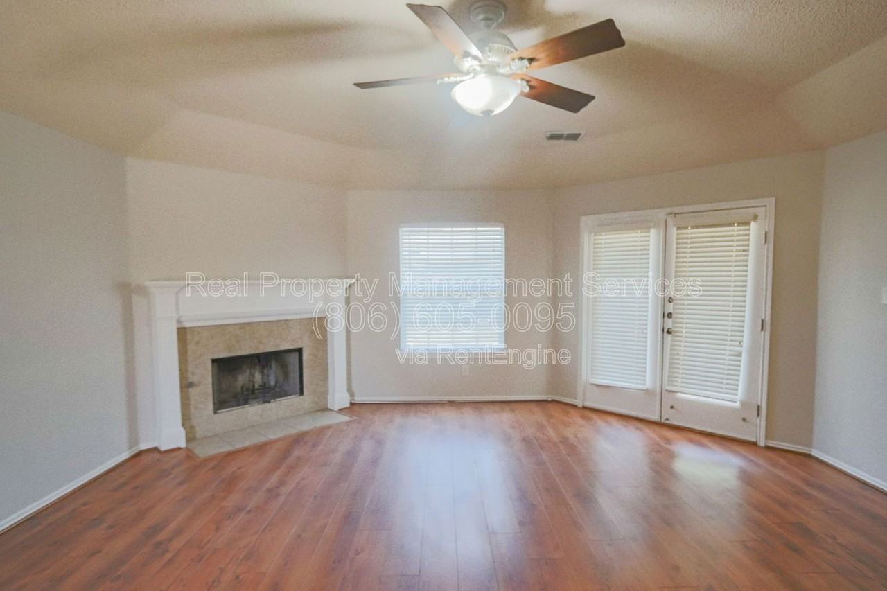 1928 77th Pl - Photo 4 of 10