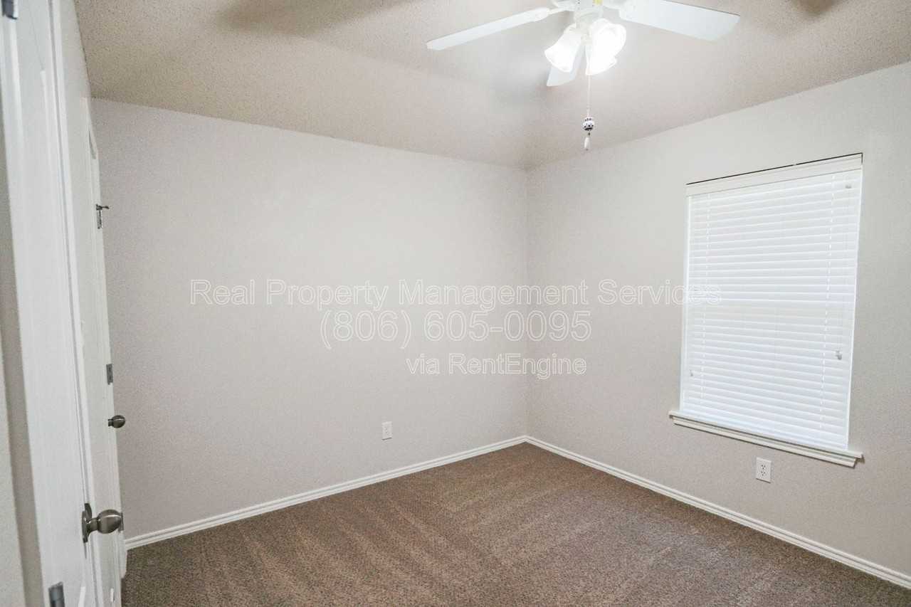 1928 77th Pl - Photo 5 of 10