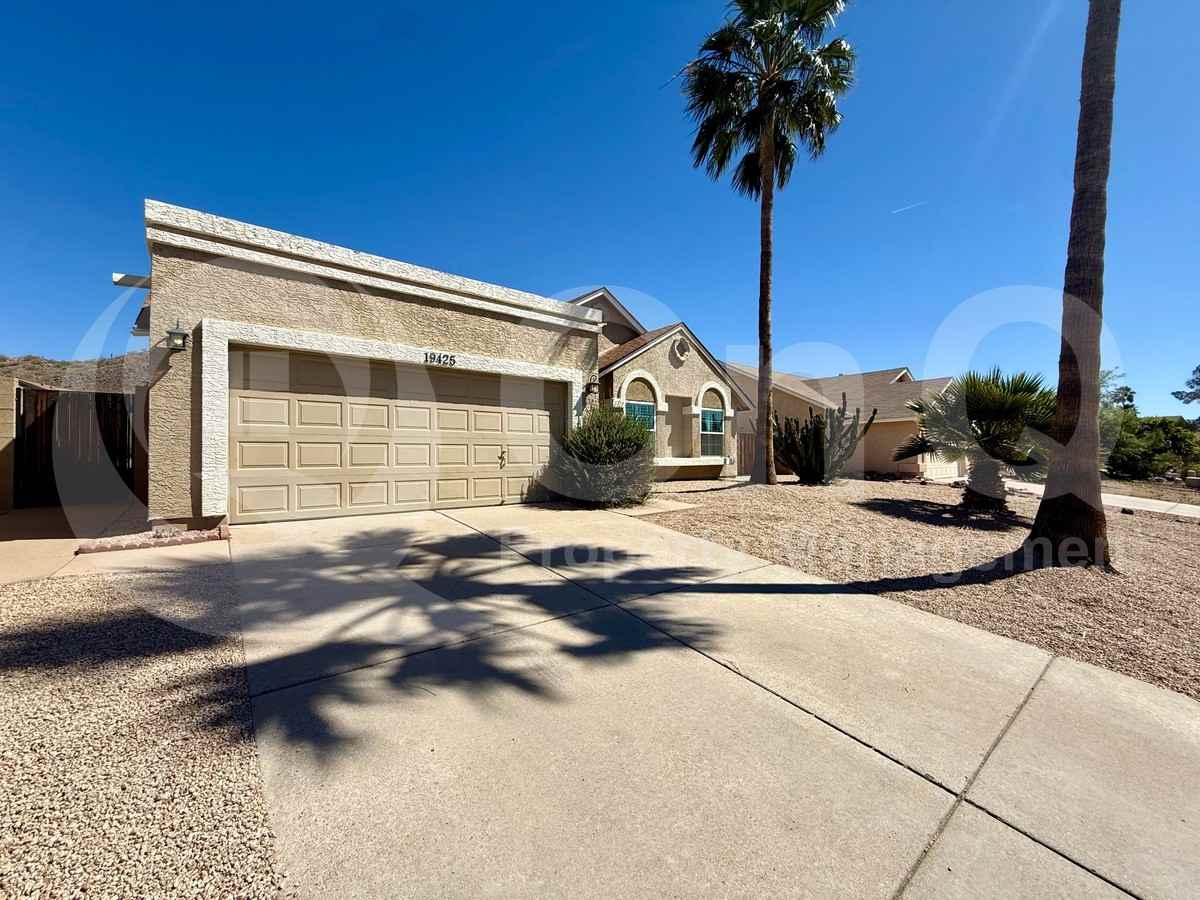 19425 N 14th Pl - Photo 2 of 21