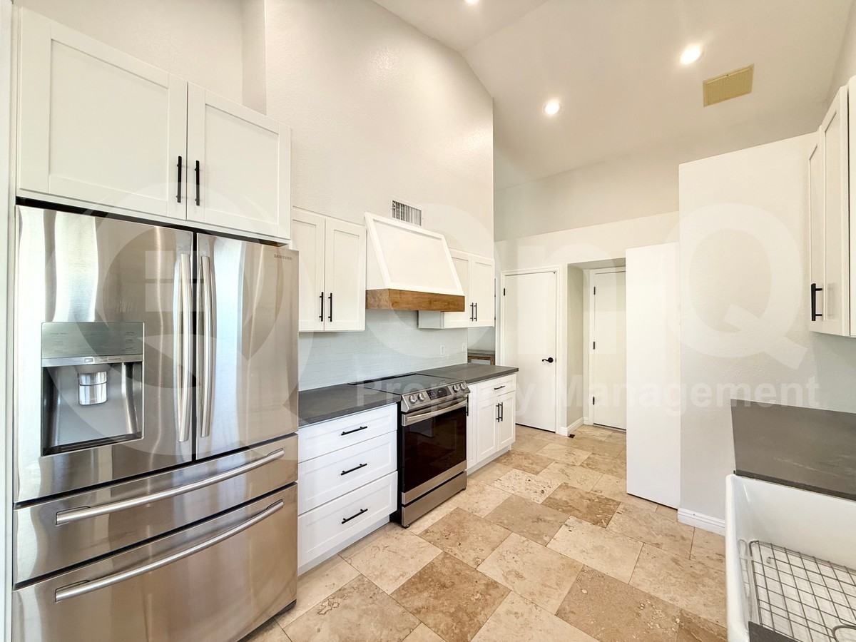 19425 N 14th Pl - Photo 4 of 21