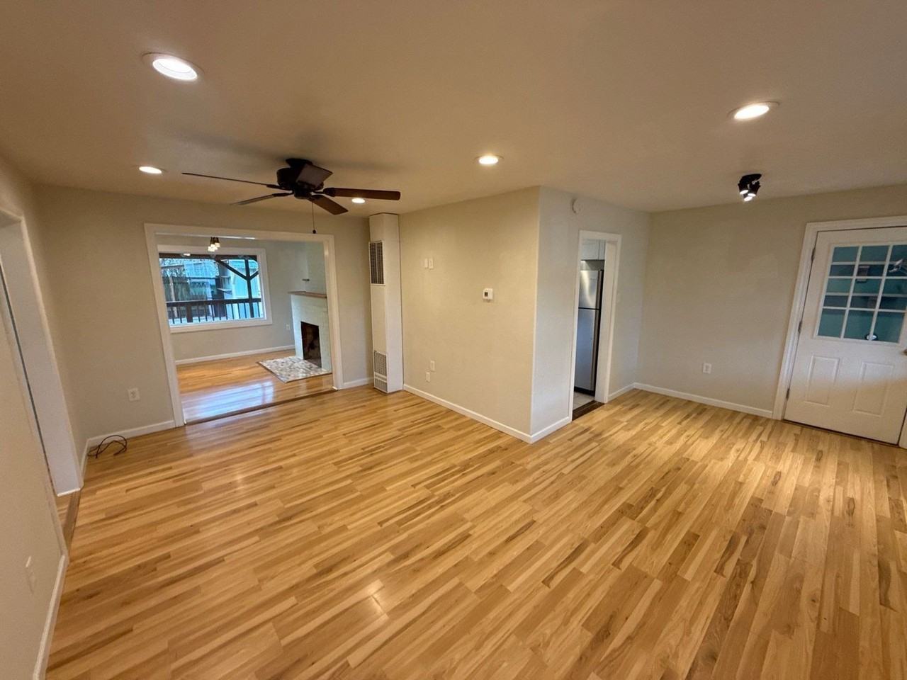 1070 16th Ave Sw - Photo 3 of 32