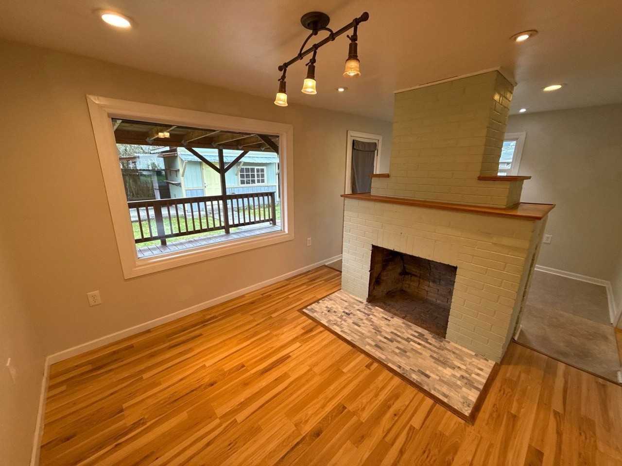 1070 16th Ave Sw - Photo 7 of 32