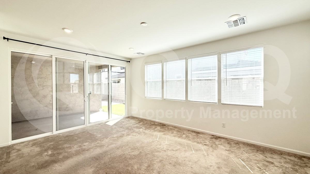 1927 W 21st Ave - Photo 6 of 20